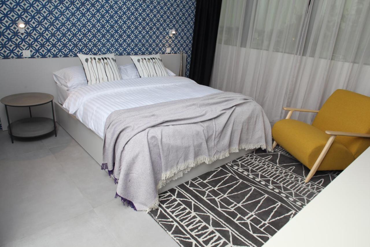 לנדבה Hotel Cubis מראה חיצוני תמונה