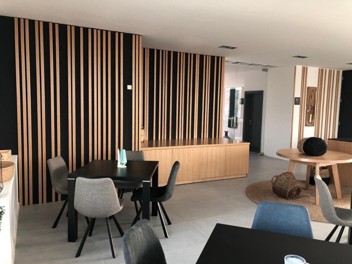לנדבה Hotel Cubis מראה חיצוני תמונה