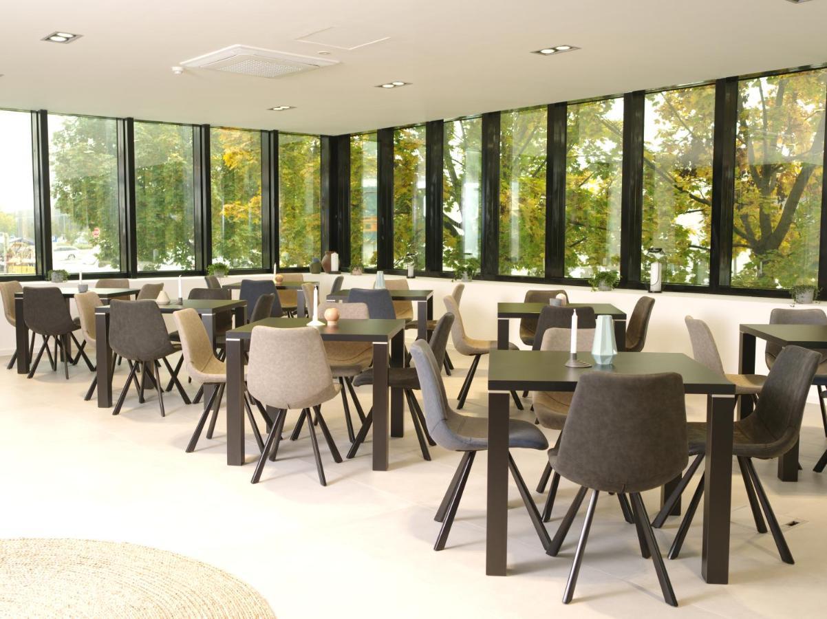 לנדבה Hotel Cubis מראה חיצוני תמונה