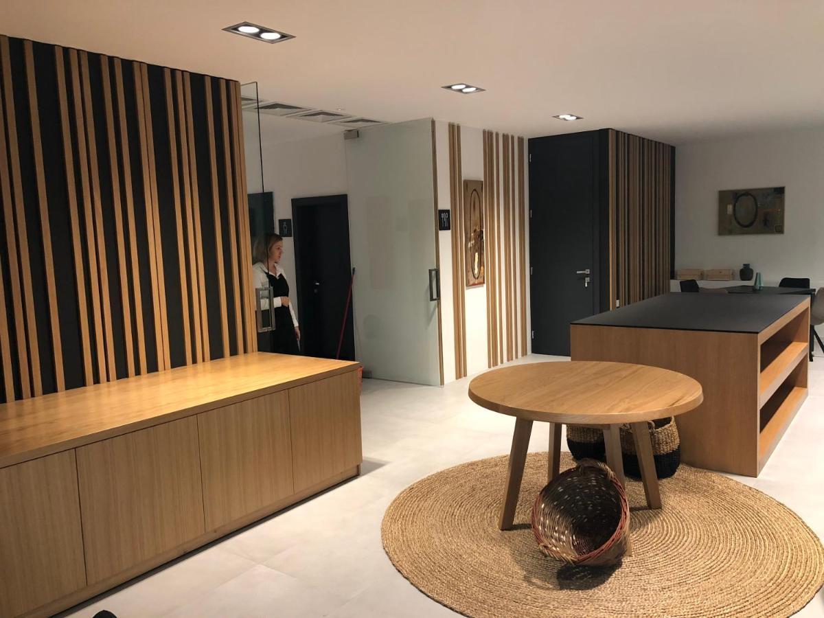 לנדבה Hotel Cubis מראה חיצוני תמונה