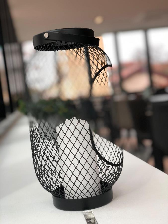 לנדבה Hotel Cubis מראה חיצוני תמונה