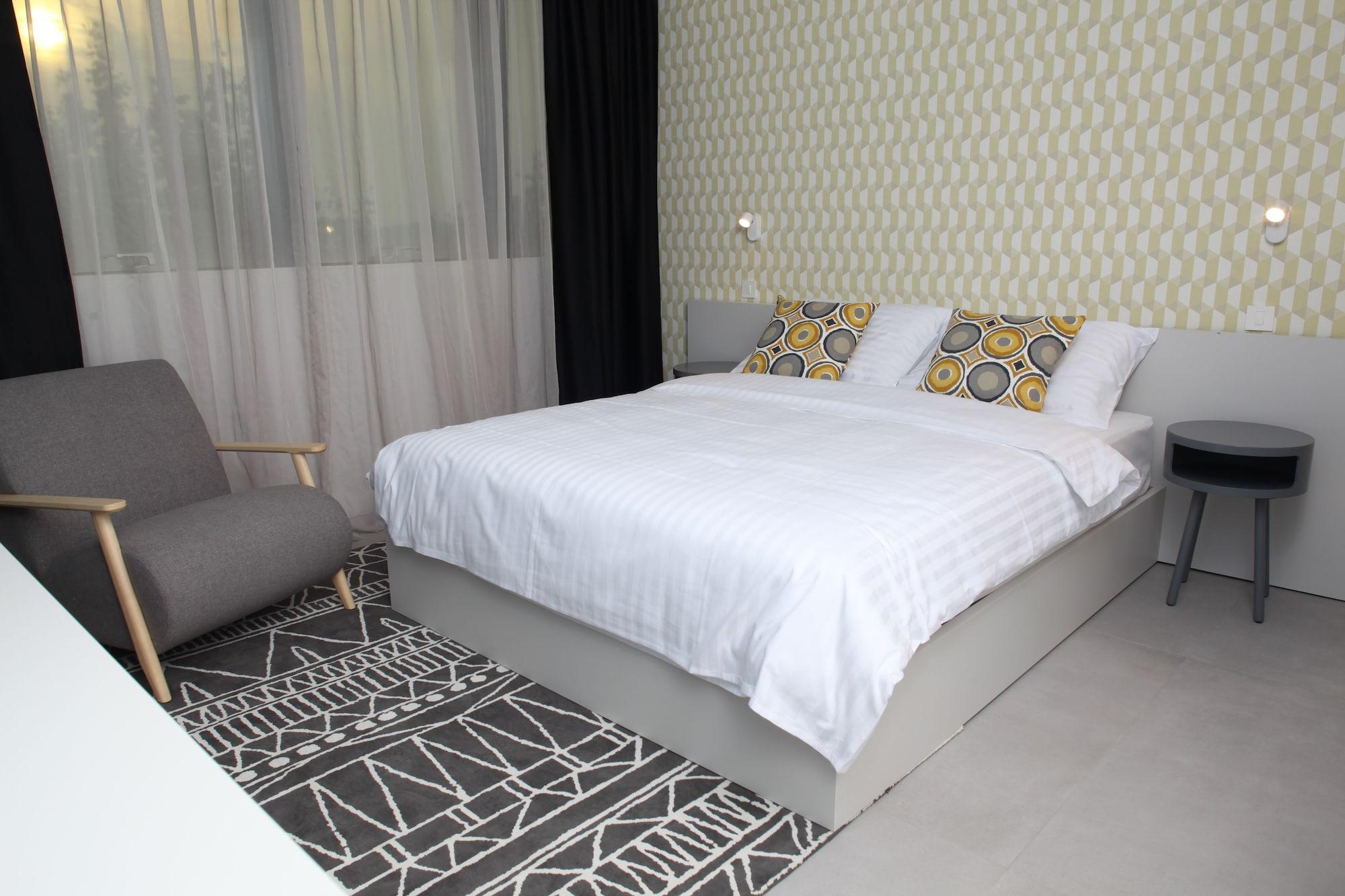 לנדבה Hotel Cubis מראה חיצוני תמונה